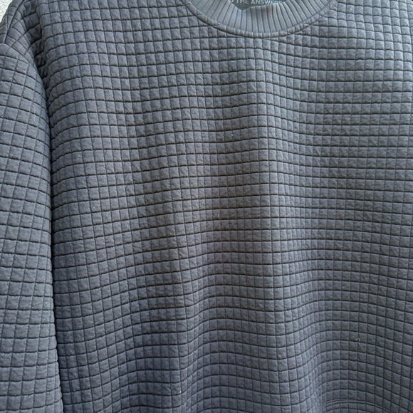 Lululemon Lab - Textured Grid Cropped Pullover - Black - Picture 3 of 7